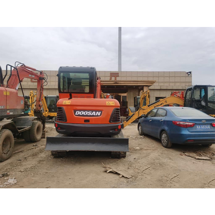 Used  DOOSAN DX60-9C